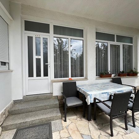 Apartaments Oma & Opa Banjol 外观 照片