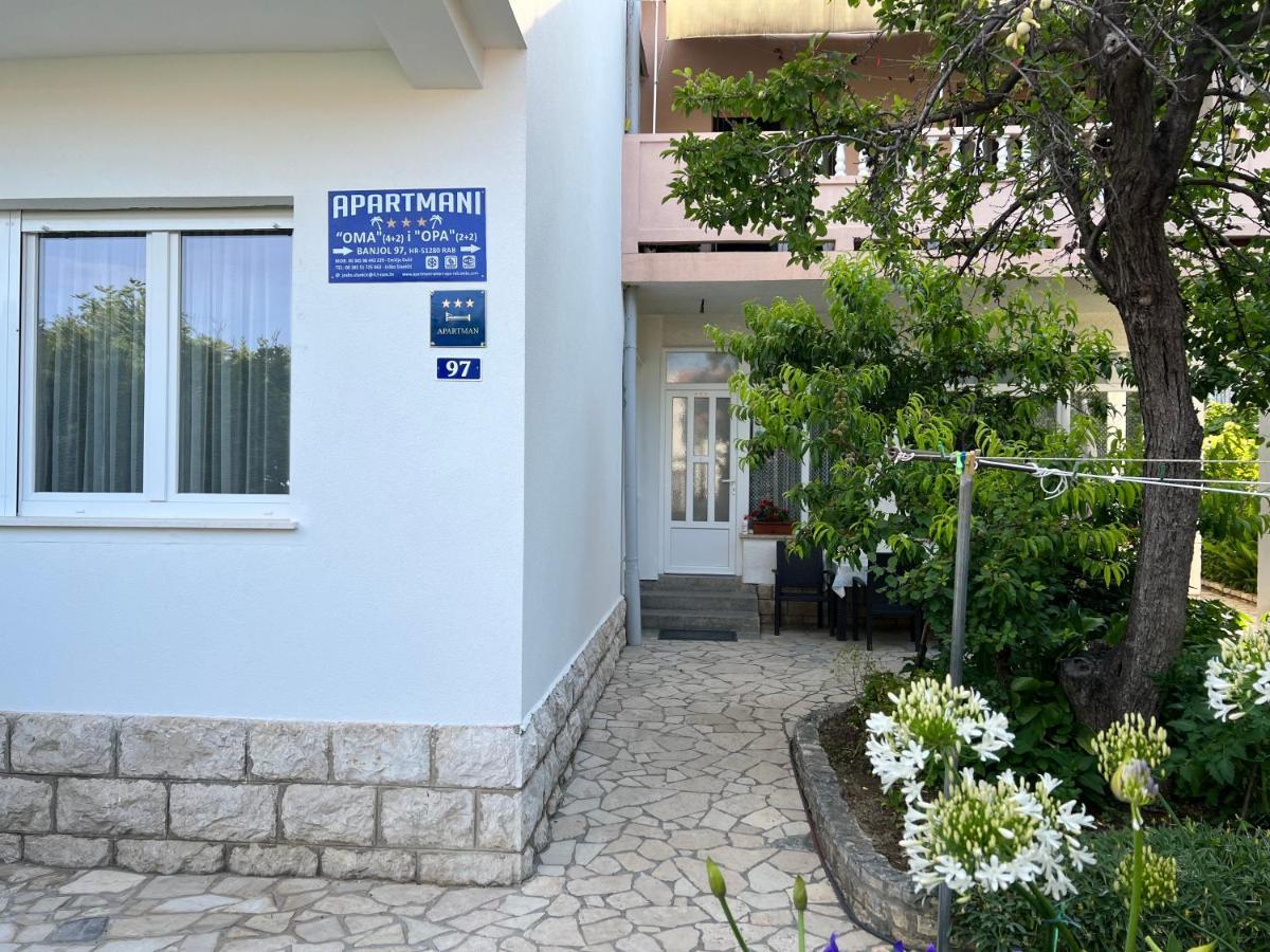 Apartaments Oma & Opa Banjol 外观 照片