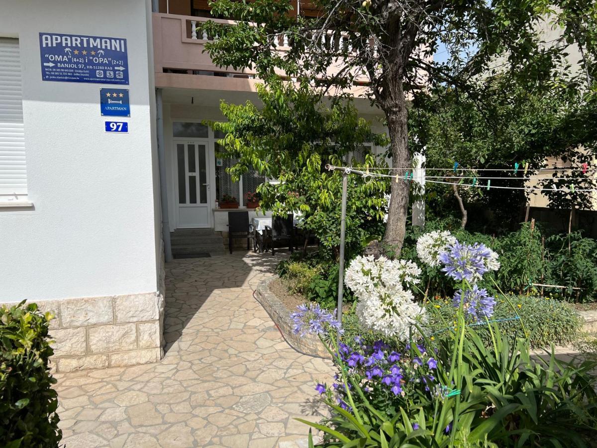 Apartaments Oma & Opa Banjol 外观 照片