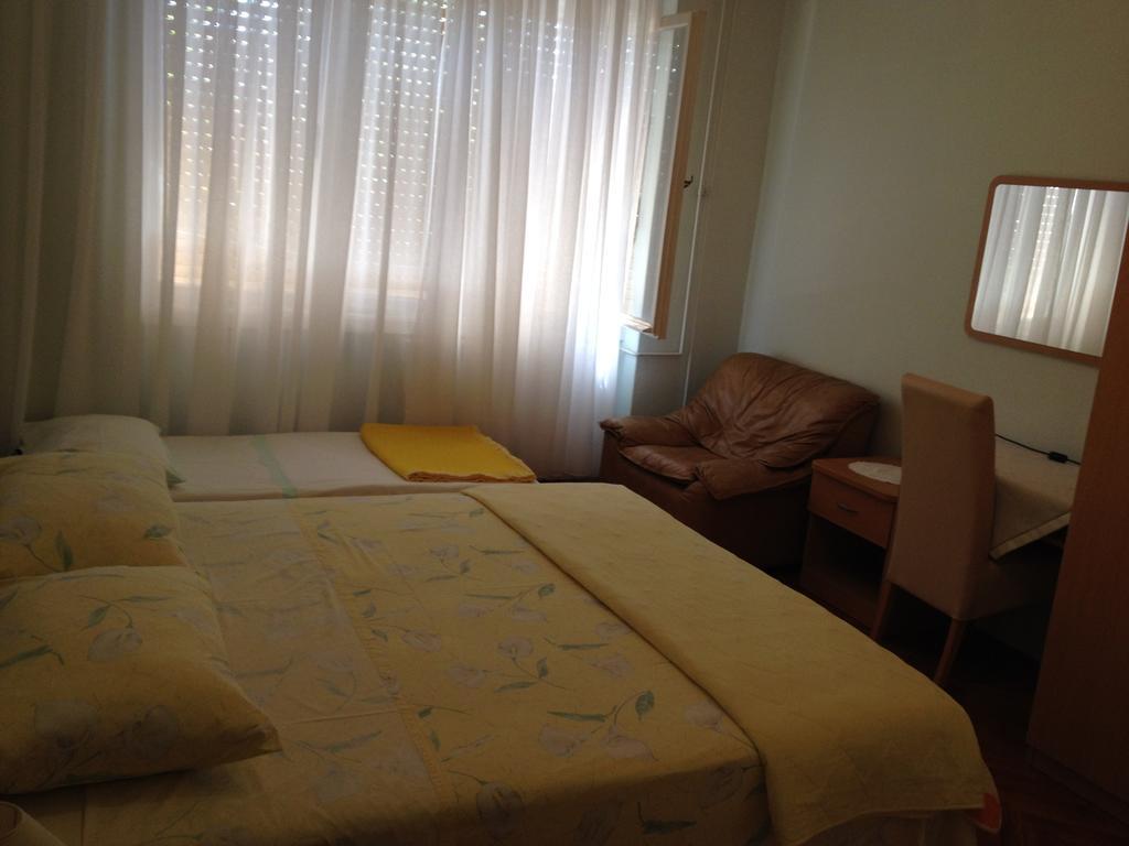 Apartaments Oma & Opa Banjol 外观 照片