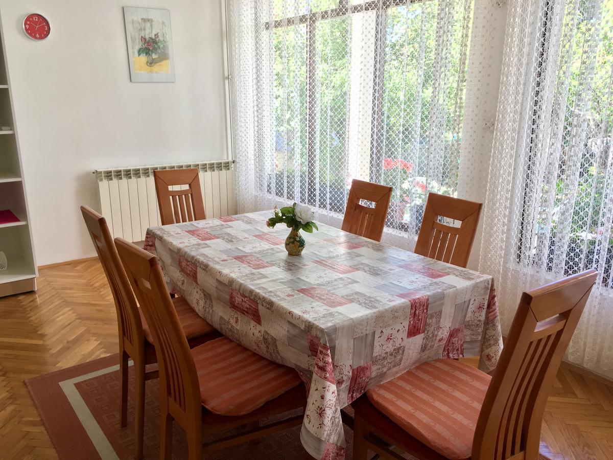 Apartaments Oma & Opa Banjol 外观 照片