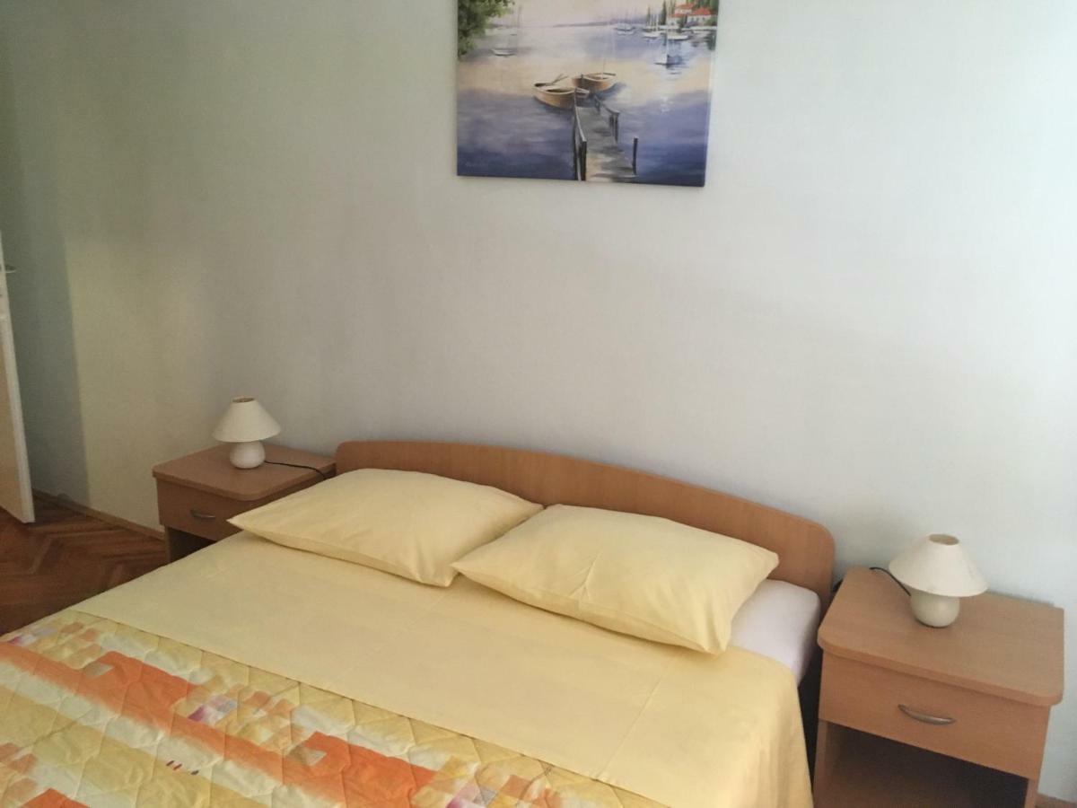 Apartaments Oma & Opa Banjol 外观 照片