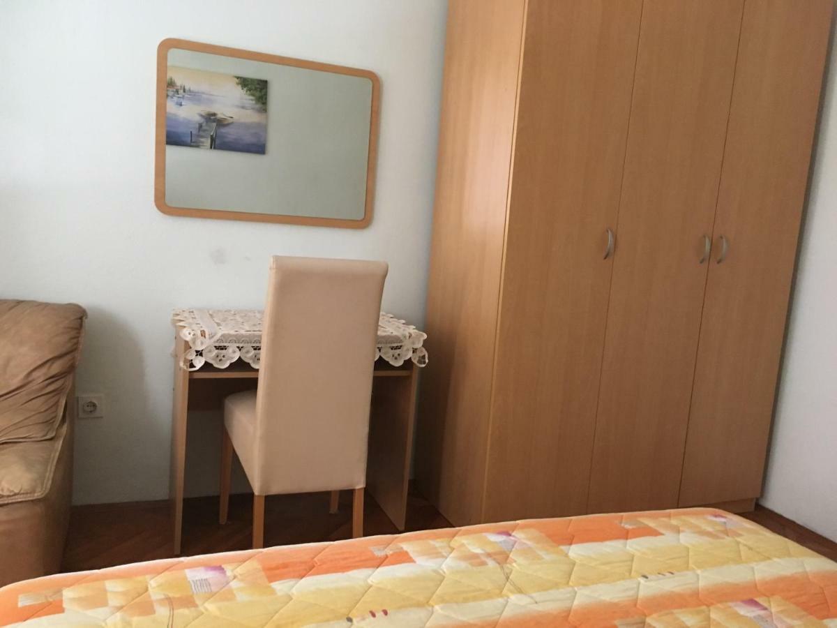 Apartaments Oma & Opa Banjol 外观 照片